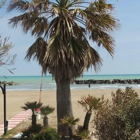 Interno 132 * Porto San Giorgio