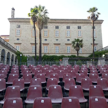Interno 132 * Porto San Giorgio